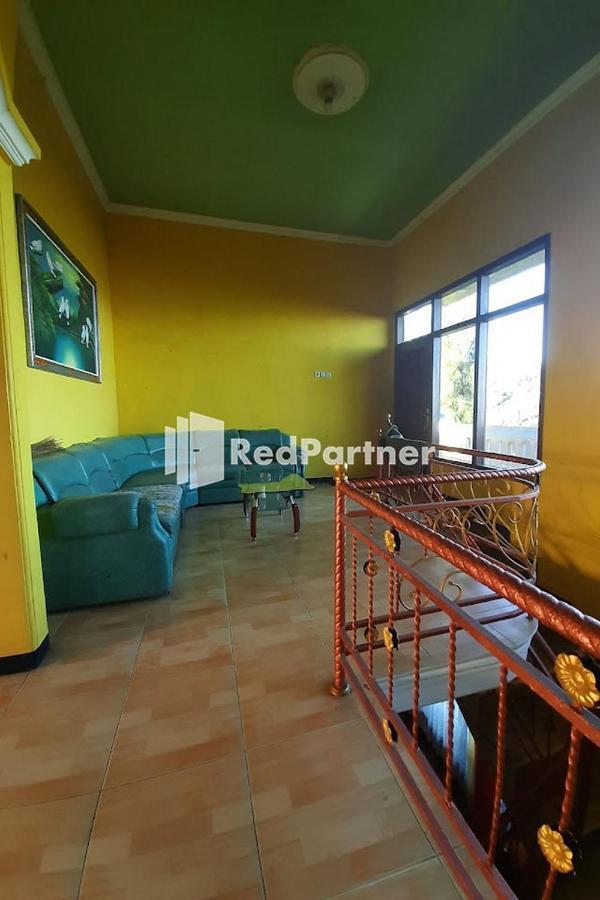 Bromo Indah Lestari Homestay Mitra Reddoorz Pasuruan Exterior photo